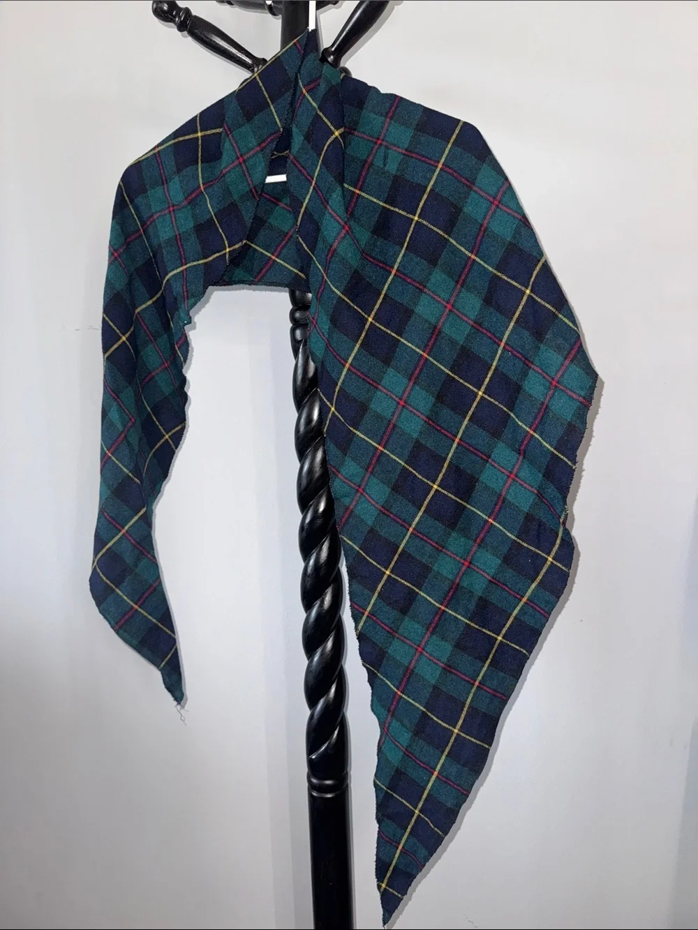 Plaid Neck Scarf - Green/Navy Windowpane 37.M